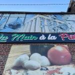 ENSEIGNE-MAIN-A-LA-PATE
