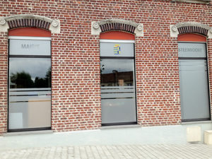 marquage vitre mairie