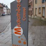totem de médiathèque bibliothèque cassel