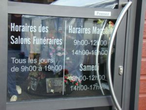 lettrage vitre horaire