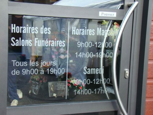 Vitres salons funéraires