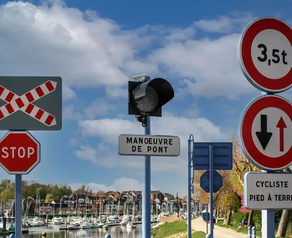 signalisation routière et mobilier urbain